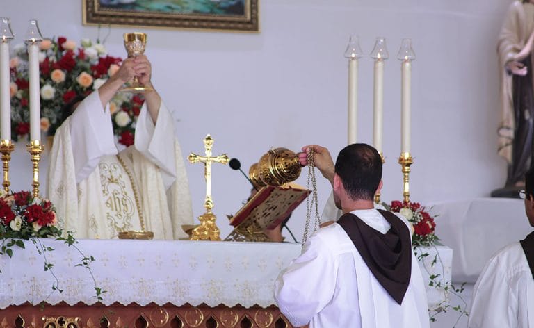 A Santa Missa e a Entrega Total